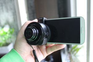 Sony DSC-QX10 kiinni vlogia varten